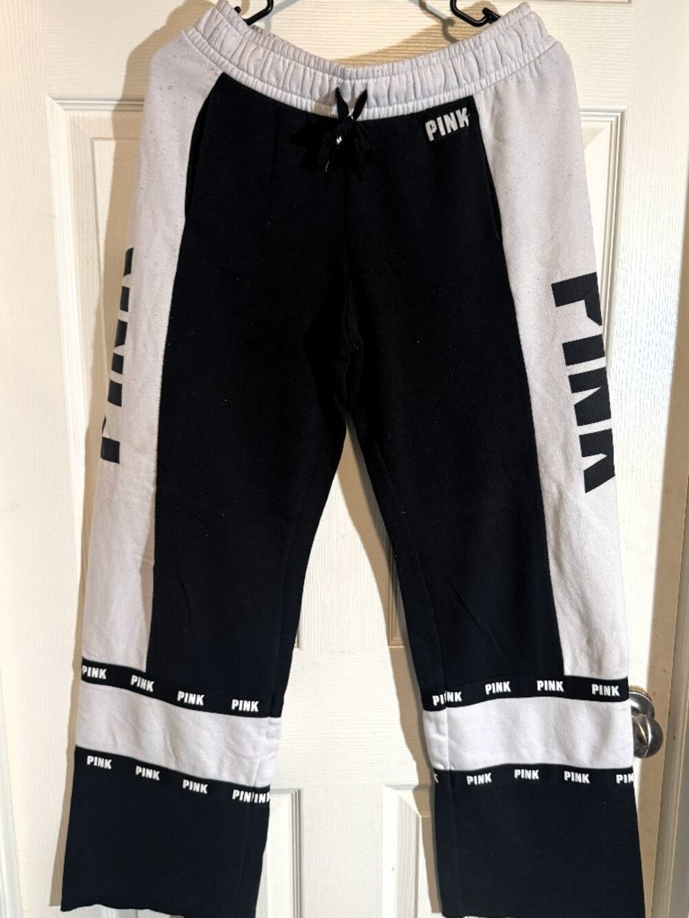 Victoria's Secret PINK Women's Spory NWOT Black/White Boyfriend Pants Size XS